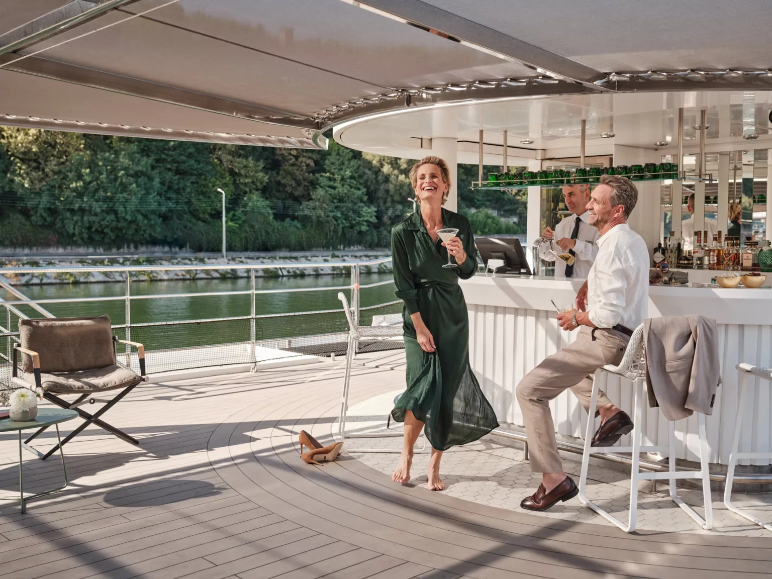 The sun deck bar
